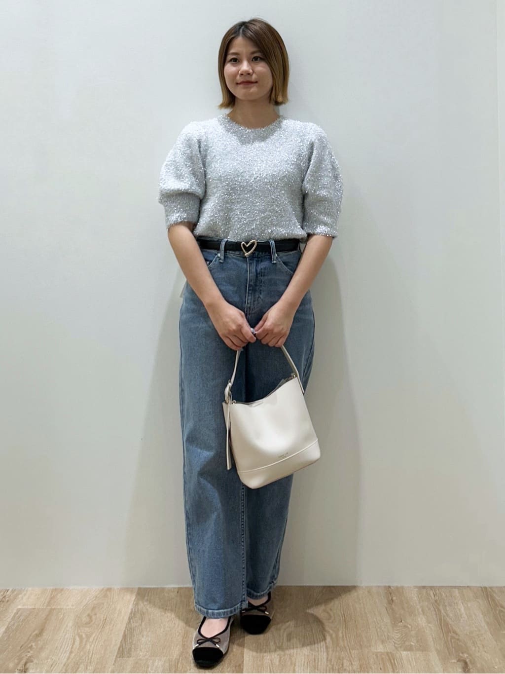 suzukaさんの「OPAQUE.CLIP｜キラキラボリュームスリーブニット【洗濯機洗い可】」を使ったコーディネート