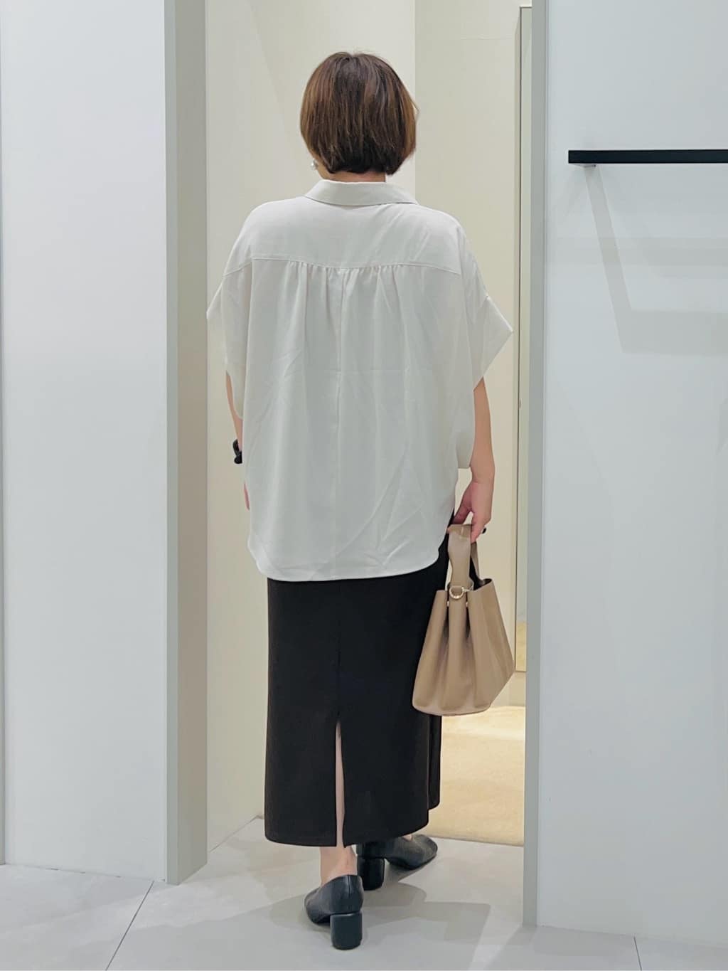 タナさんの「THE SHOP TK｜【インしなくても決まる】スキッパーシャツ/接触冷感/防シワ/速乾」を使ったコーディネート