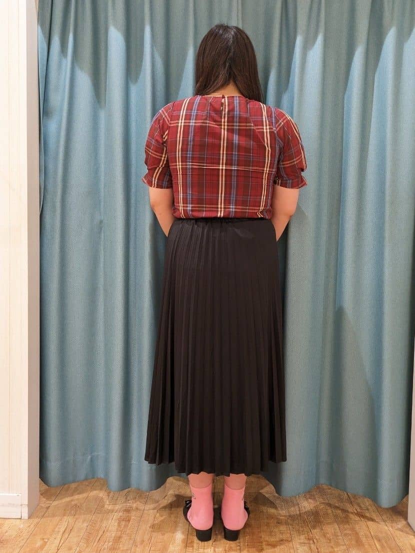 うりさんの「SHOO･LA･RUE｜【S-LL/5分袖】お袖タックできれいに魅せる 大人のチェックブラウス」を使ったコーディネート