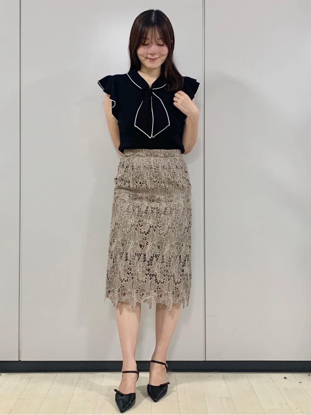 kasumiさんの「index｜フレアスリーブボウタイニット【洗濯機洗い可／接触冷感／抗ピル】」を使ったコーディネート