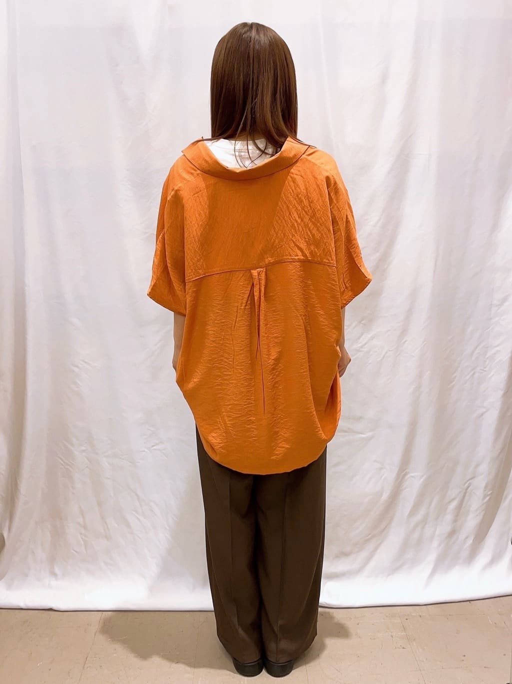 ゆっきーさんの「SHOO･LA･RUE｜【洗える/S-LL/5分袖】1枚でも羽織としても。さらさらドレープシャツ」を使ったコーディネート