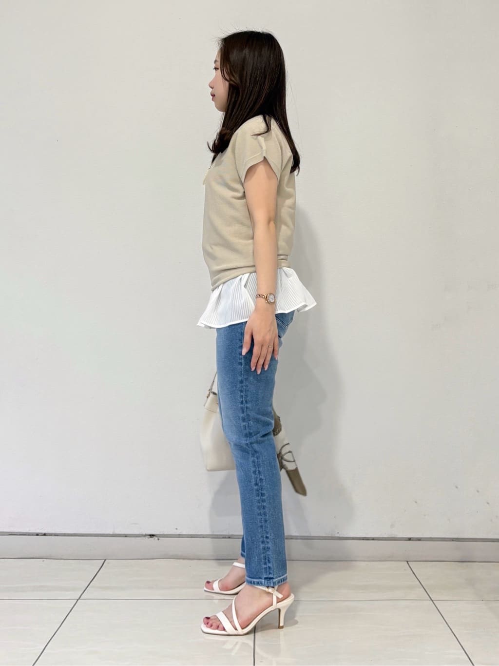 kahoさんの「INDIVI｜【洗える／レイヤードにも活躍】ペプラムインナートップス」を使ったコーディネート