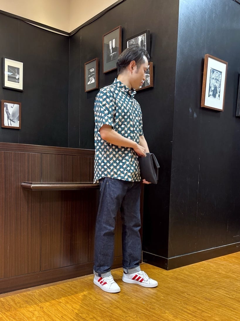 KEIさんの「TAKEO KIKUCHI｜【COOL CITY WEAR】籠目アート柄 サッカーシャツ /通気性」を使ったコーディネート