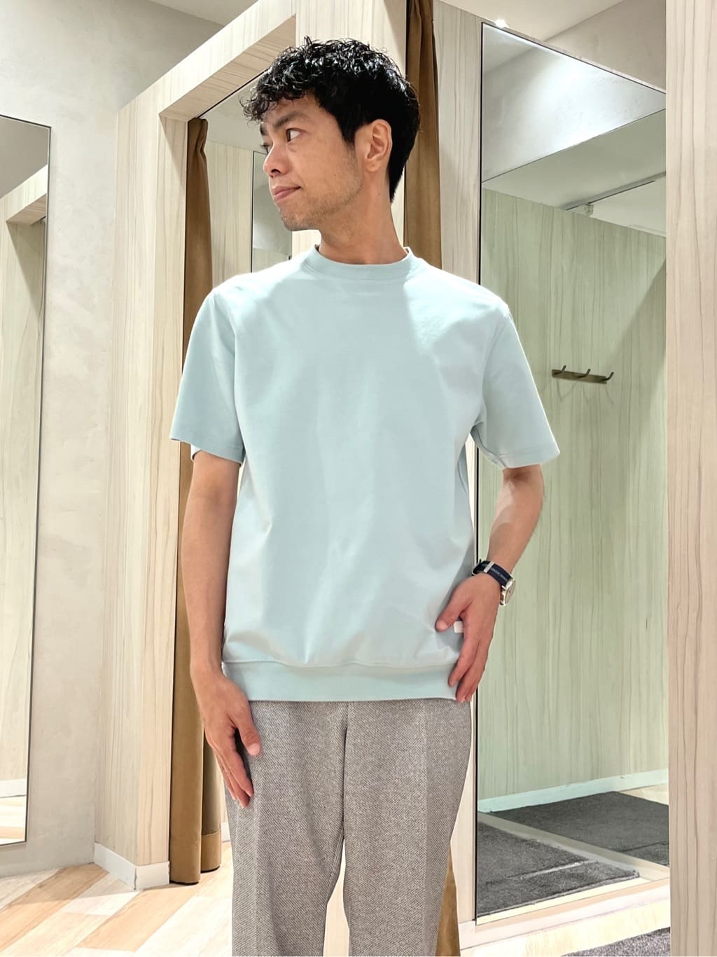 URAさんの「TAKEO KIKUCHI｜【抗菌防臭／5サイズ展開】ハイゲージポンチ Tシャツ」を使ったコーディネート