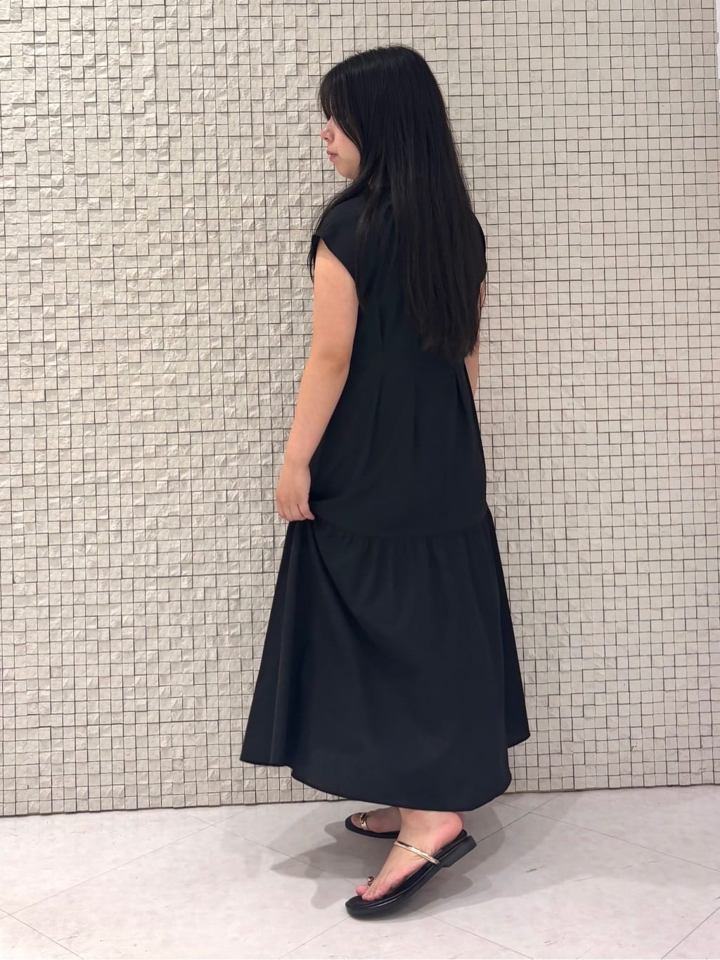 MEGUMIさんの「INDIVI｜ミニスクエアショルダー」を使ったコーディネート