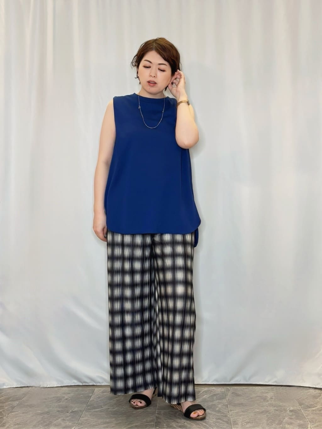 たみさんの「SHOO･LA･RUE｜【S-LL】柔らかシアーでこなれるフーディブルゾン」を使ったコーディネート