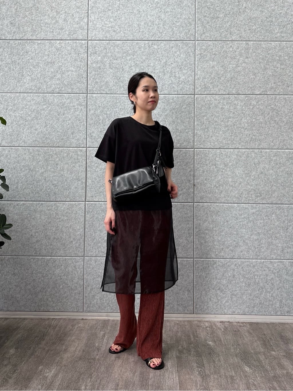 ひなさんの「INDIVI｜シアードッキングTシャツ」を使ったコーディネート