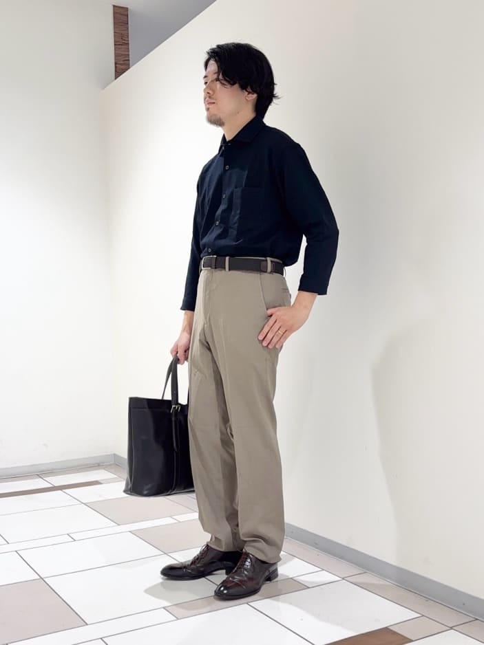 及川さんの「TAKEO KIKUCHI｜【COOL CITY WEAR】アーバンクール パンツ /接触冷感・吸水速乾」を使ったコーディネート