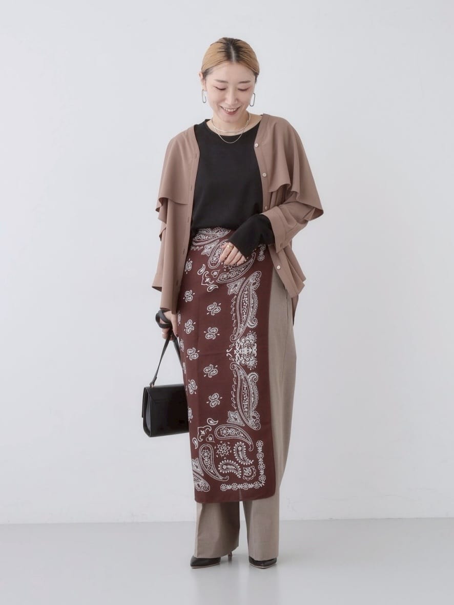 kotakiさんの「INDIVI｜【羽織りとしても活躍！】ケープカラーブラウス」を使ったコーディネート