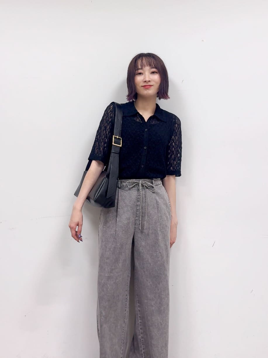 𝐜𝐡𝐢𝐤𝐚さんの「SHOO･LA･RUE｜【セットアップ可/S-LL】リボン付き イージーワイドデニムパンツ」を使ったコーディネート