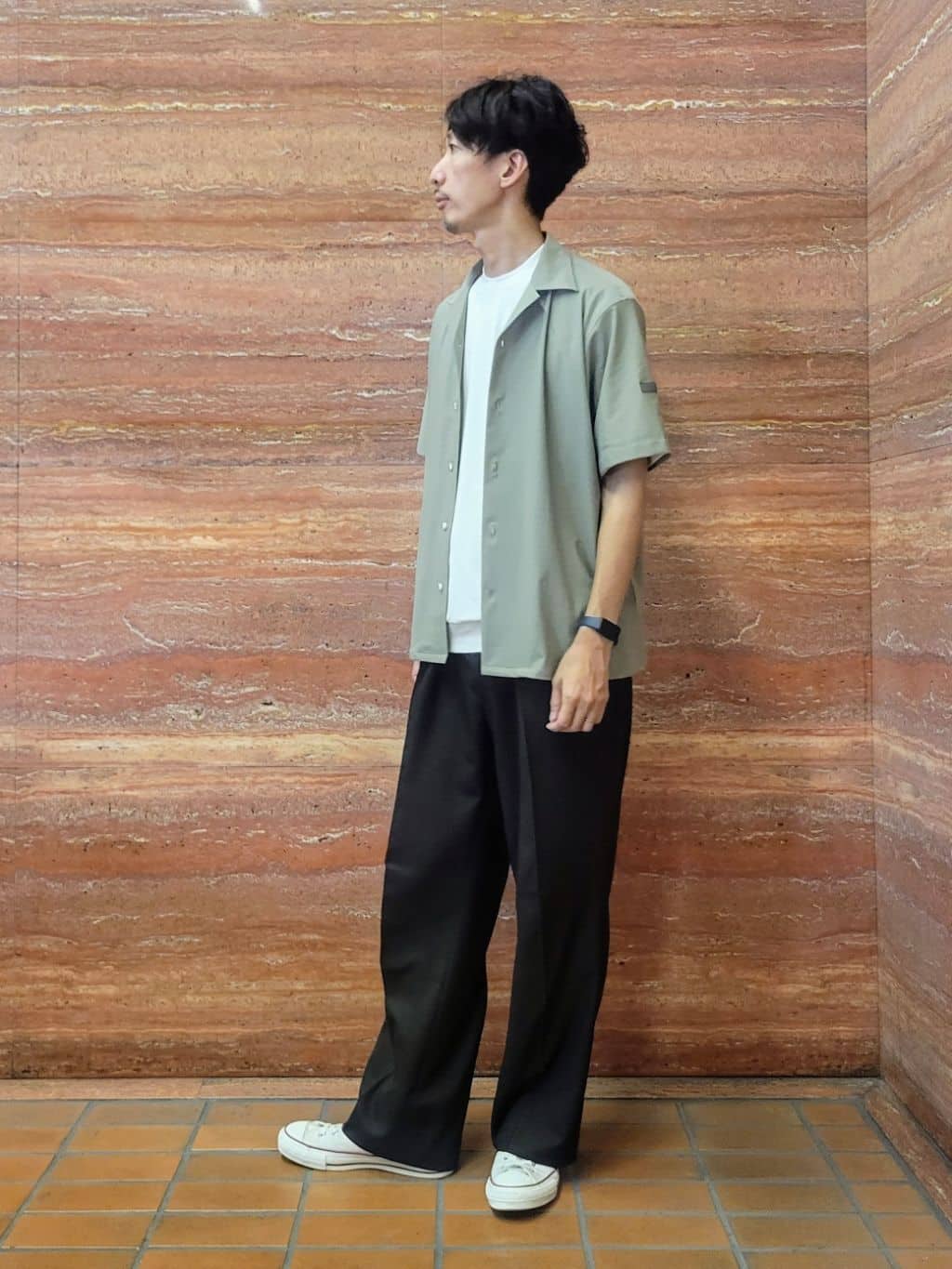 piroyaさんの「TAKEO KIKUCHI｜【COOL CITY WEAR】エアートール オープンカラーシャツ /接触冷感・通気性」を使ったコーディネート