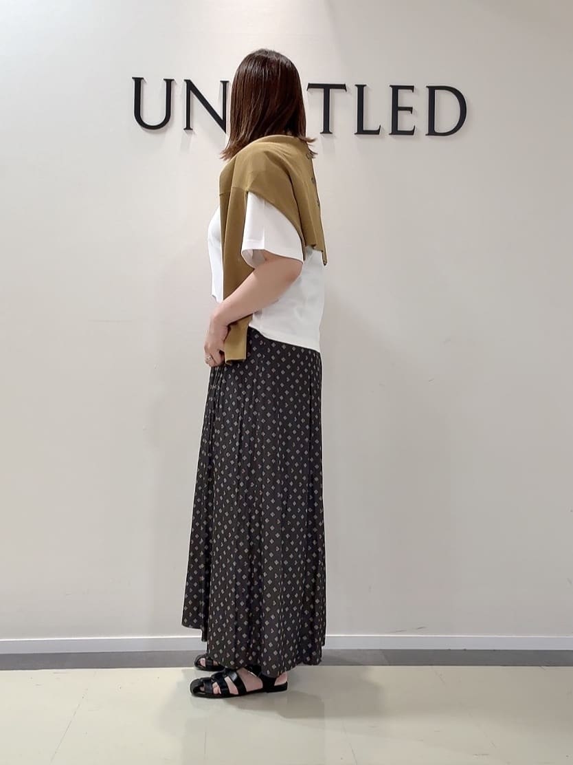 YUIさんの「UNTITLED｜【前後2WAY/アンサンブル可/ゆったり】シアーカーディガン」を使ったコーディネート