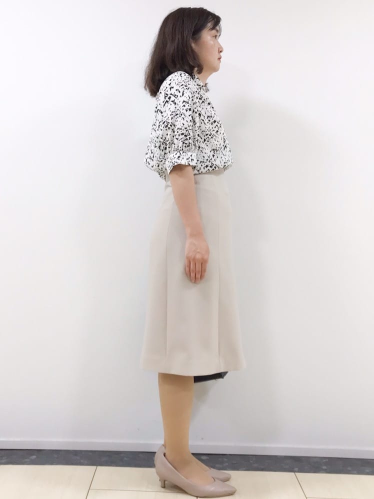 yukinaさんの「COUP DE CHANCE｜◆【手洗い可／日本製】パフスリーブブラウス」を使ったコーディネート