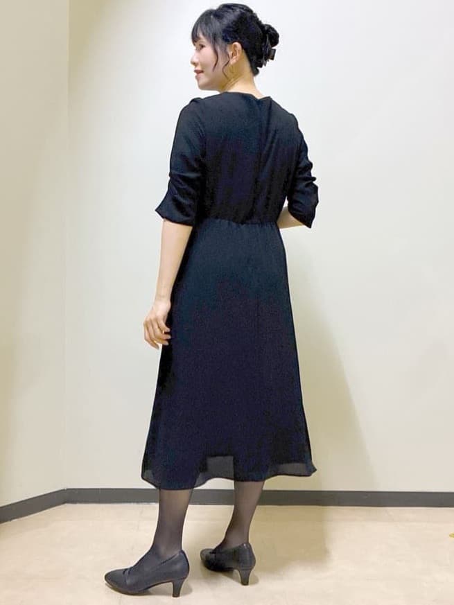  beni_gingerさんの「Reflect｜【吸水速乾／防しわ】シルキープリーツワンピース」を使ったコーディネート