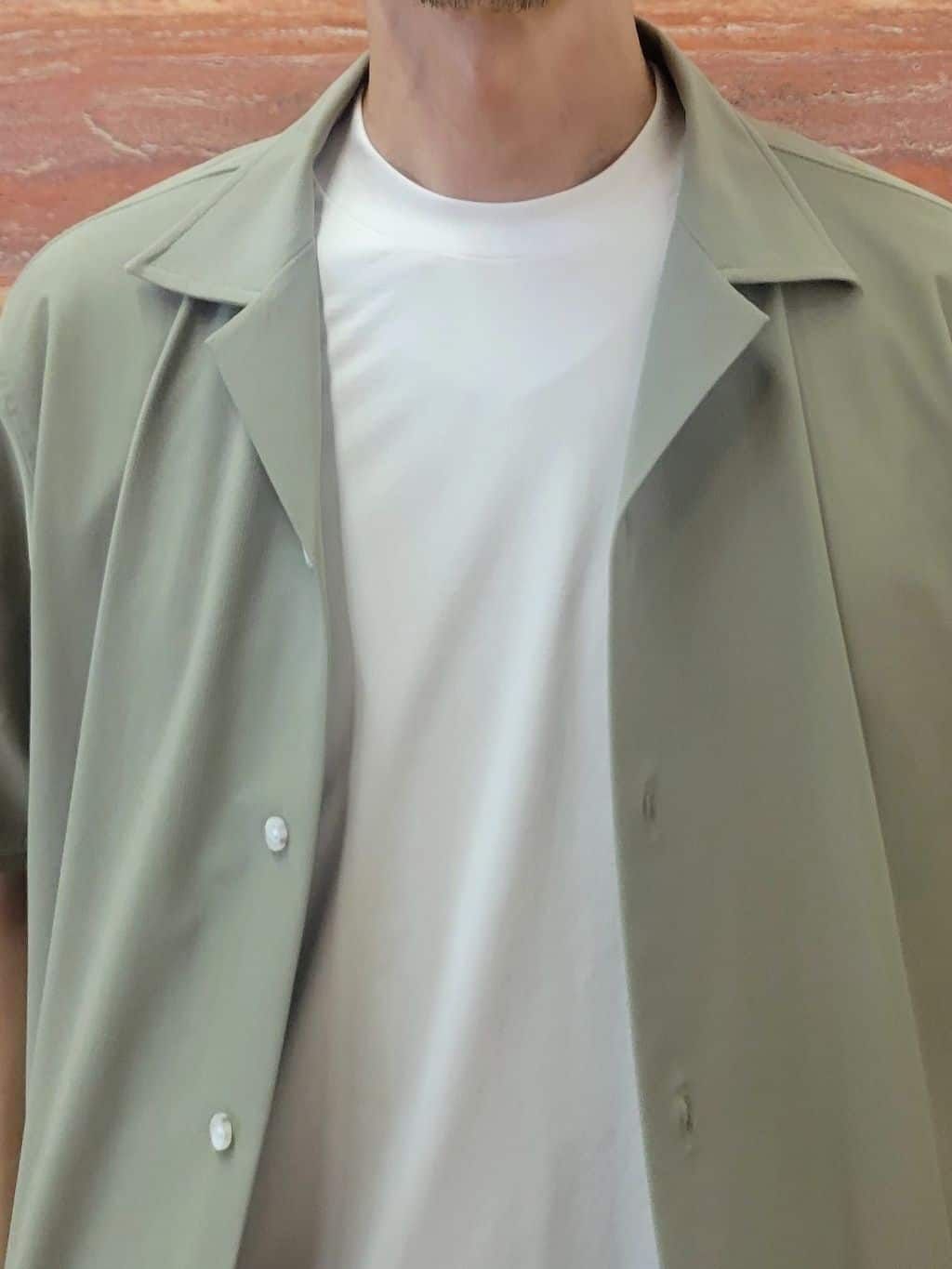 piroyaさんの「TAKEO KIKUCHI｜【COOL CITY WEAR】エアートール オープンカラーシャツ /接触冷感・通気性」を使ったコーディネート