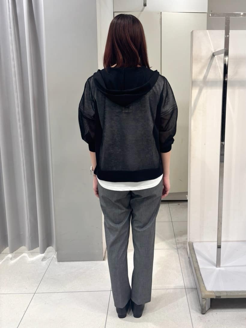 yuiさんの「Reflect｜【インナーにおすすめ◎】シアーネックデザインプルオーバー」を使ったコーディネート