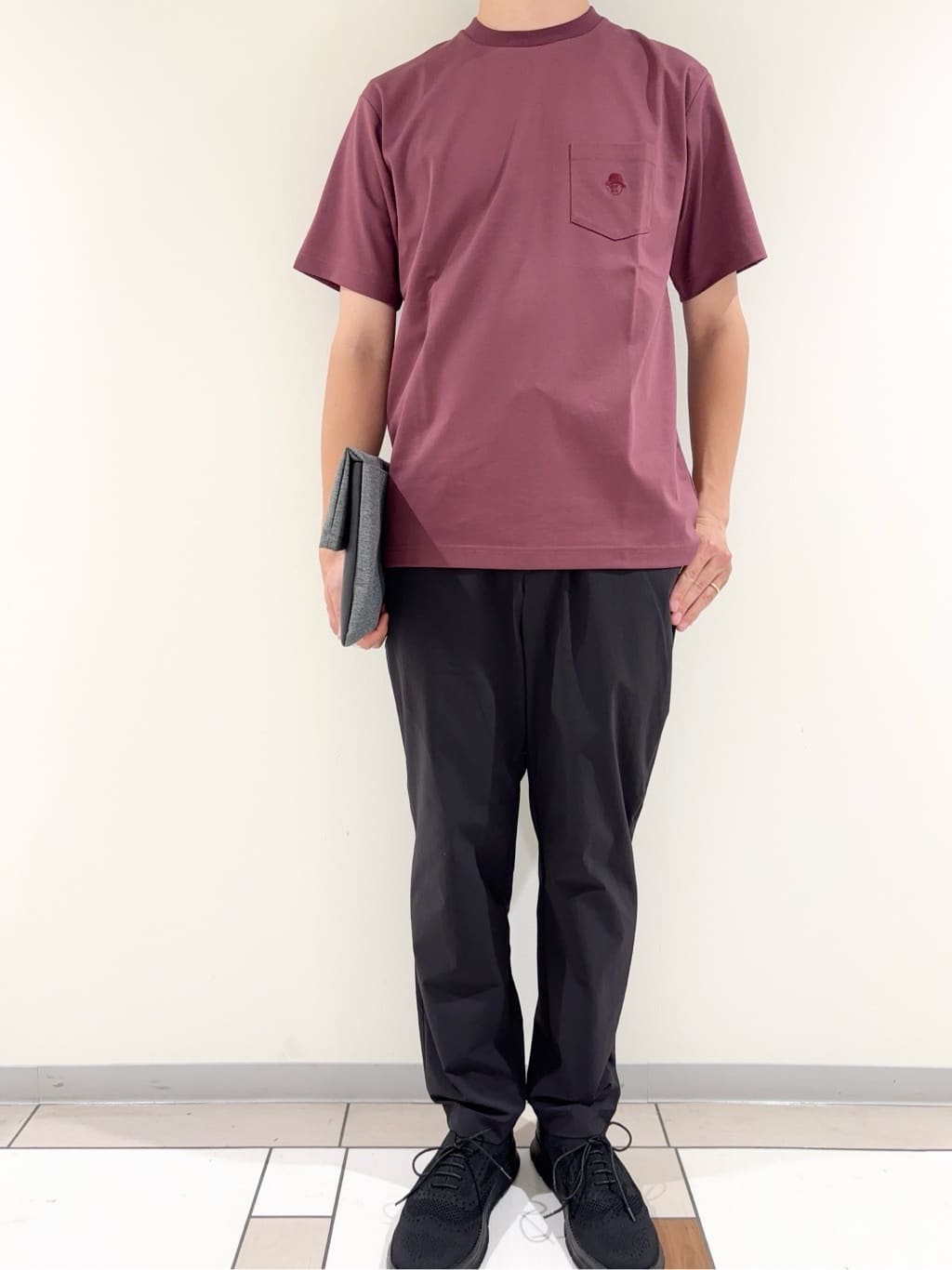 及川さんの「TAKEO KIKUCHI｜【COOL CITY WEAR】ワンポイント刺しゅう ポケットTシャツ /接触冷感」を使ったコーディネート
