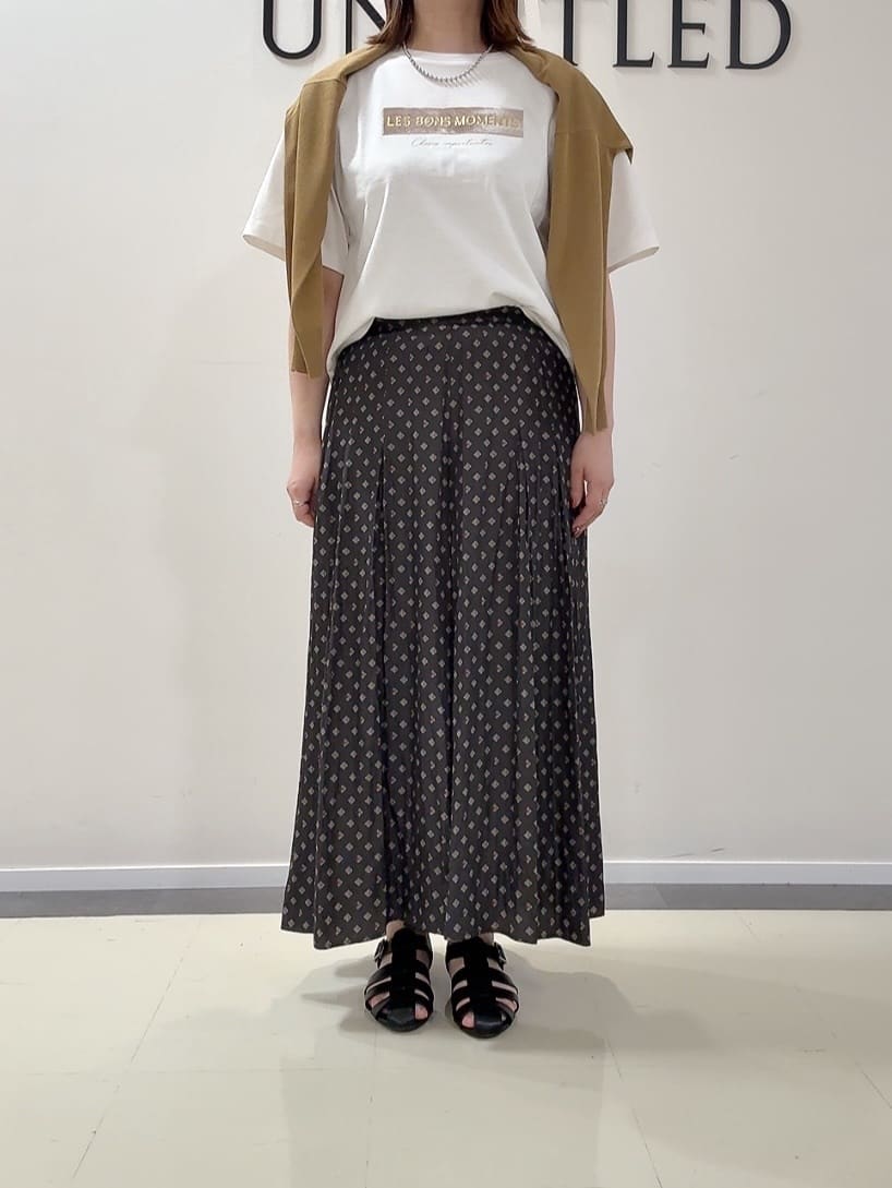 YUIさんの「UNTITLED｜【前後2WAY/アンサンブル可/ゆったり】シアーカーディガン」を使ったコーディネート