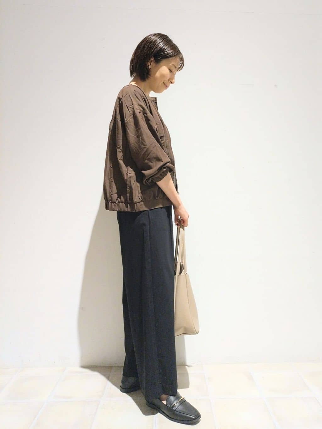 miomioさんの「SHOO･LA･RUE｜【S-LL】寒暖差のある時期に 大人上品なシアーブルゾン」を使ったコーディネート