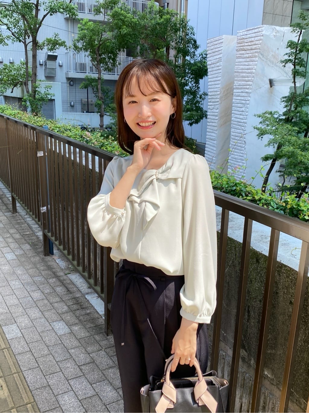 みさかさんの「index｜ストレッチ2タックワイドパンツ【洗濯機洗い可／接触冷感／吸水速乾】」を使ったコーディネート