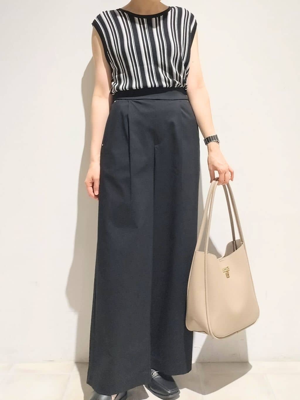 miomioさんの「SHOO･LA･RUE｜【S-LL】寒暖差のある時期に 大人上品なシアーブルゾン」を使ったコーディネート