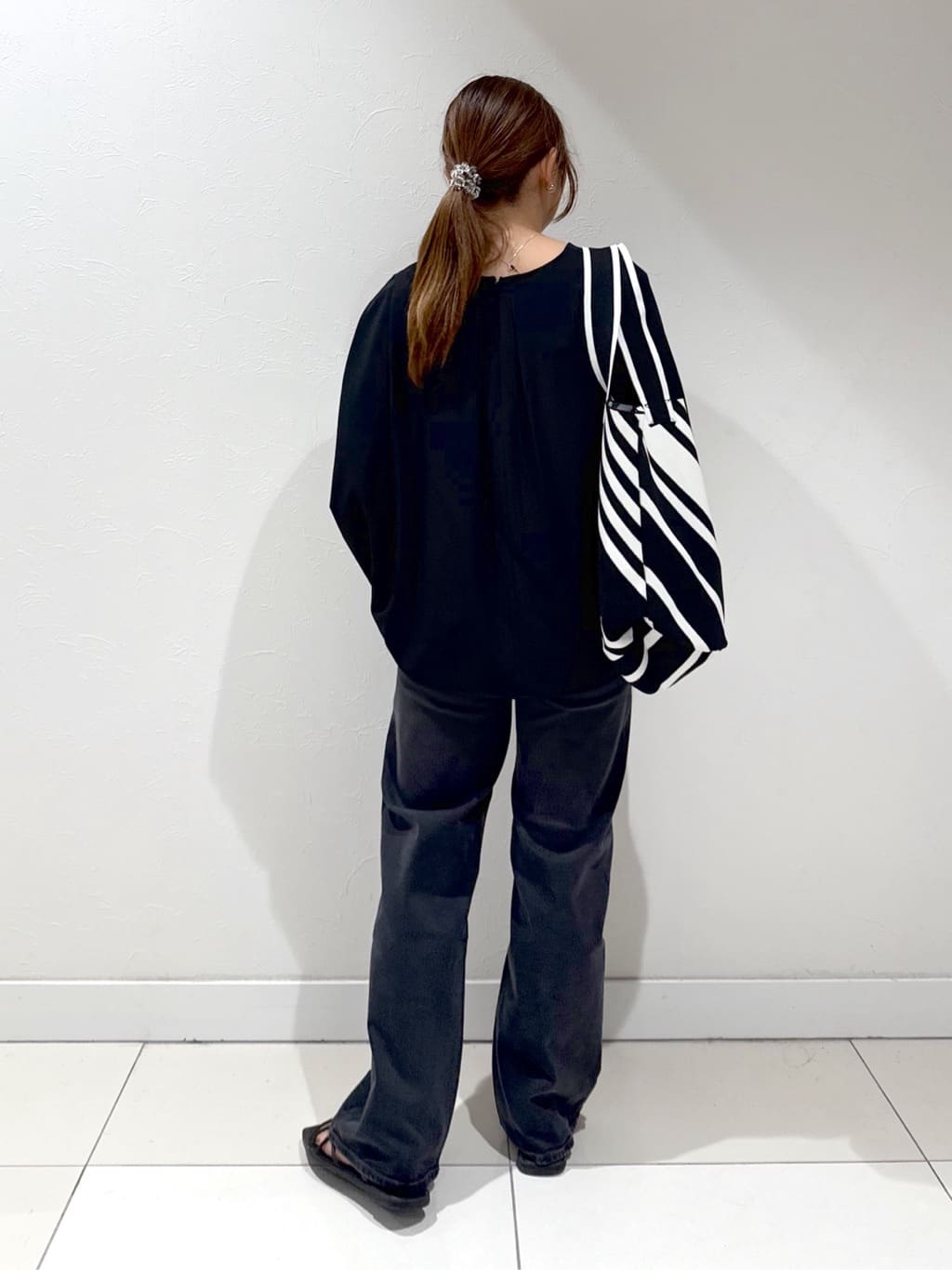 YUUKIさんの「INDIVI｜【体型カバー/SETUP可能】ジョーゼット　ドルマンブラウス」を使ったコーディネート