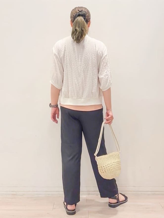 naoさんの「SHOO･LA･RUE｜◆【S-LL】ふわっとしたフォルムが魅力 Vネックカーディガン」を使ったコーディネート