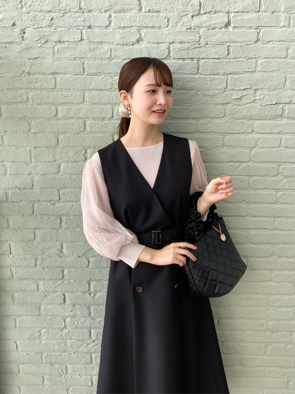 みさかさんの「index｜《5色展開》マジョリカプリーツスリーブニット【洗濯機洗い可】」を使ったコーディネート