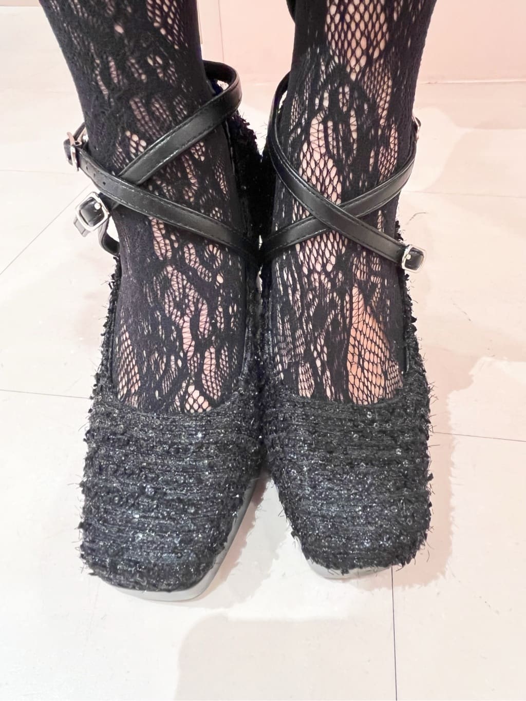 MIGIさんの「ESPERANZA｜スクエアトゥダブルストラップ厚底パンプス 結婚式二次会 パーティー 25SS」を使ったコーディネート