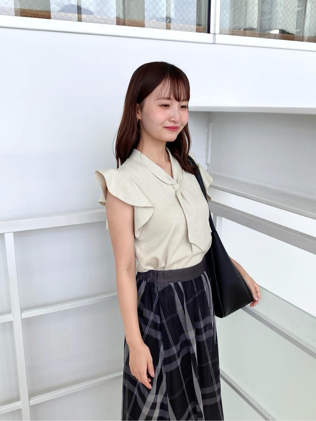 みさかさんの「index｜フレアスリーブボウタイニット【洗濯機洗い可／接触冷感／抗ピル】」を使ったコーディネート