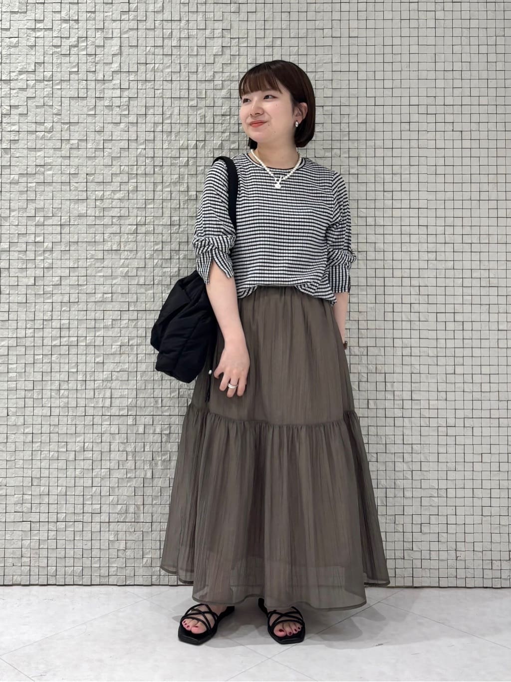sakuさんの「INDIVI｜【2点セット／着回し◎】ノースリーブ＆ティアードスカート カセット服」を使ったコーディネート
