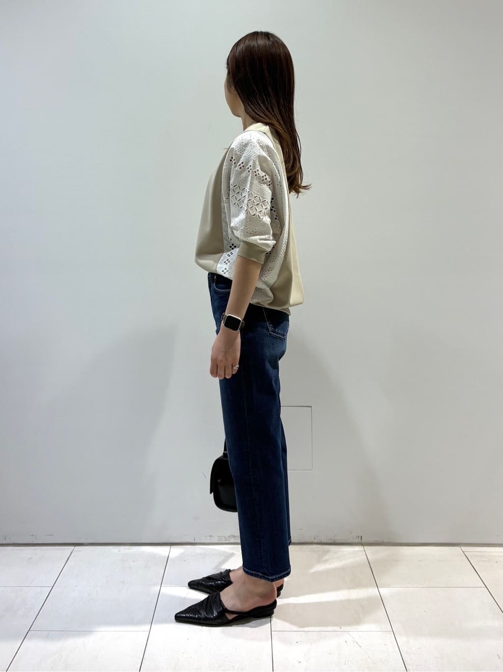 KAOさんの「INDIVI｜【褒められデニム】スリムストレート デニムパンツ」を使ったコーディネート