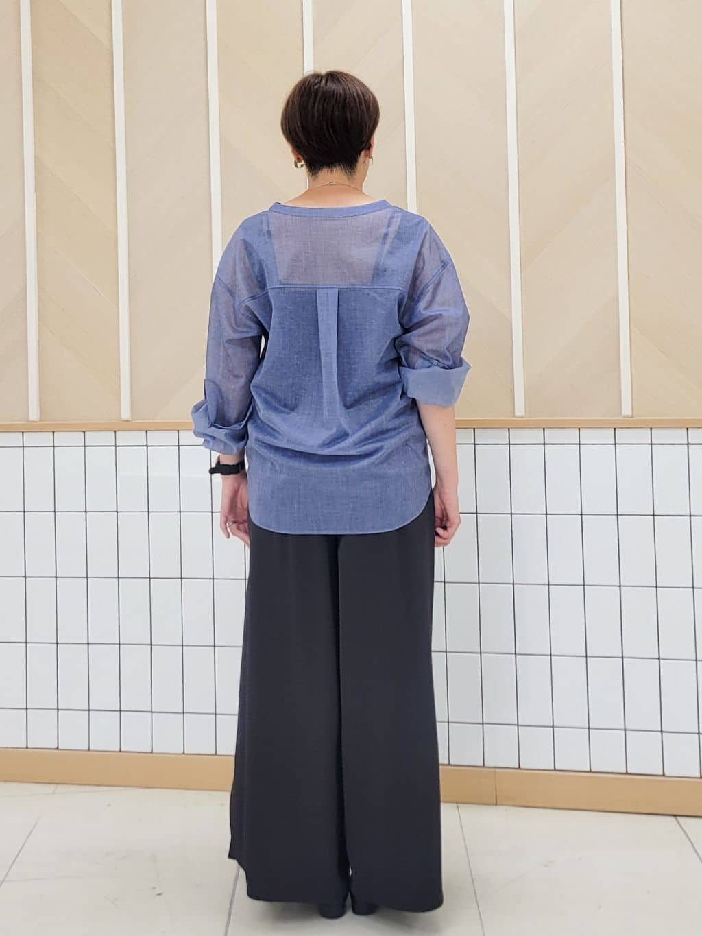 tomoさんの「COUP DE CHANCE｜【手洗い可】シアーブラウス」を使ったコーディネート