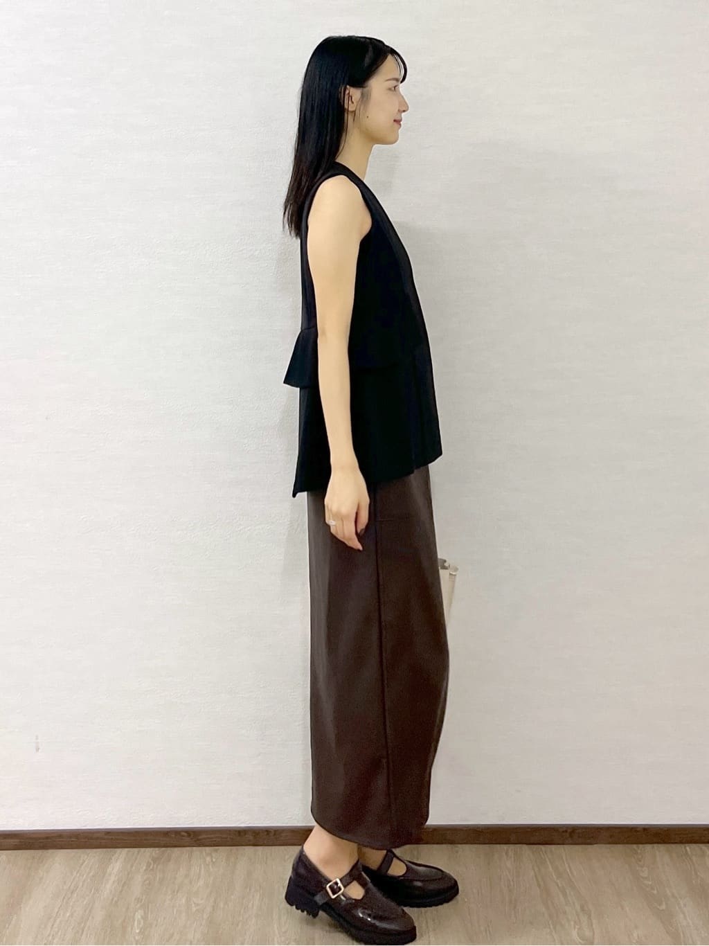 sachikoさんの「OPAQUE.CLIP｜フリルペプラムジレ／セットアップ対応可【洗濯機洗い可】」を使ったコーディネート