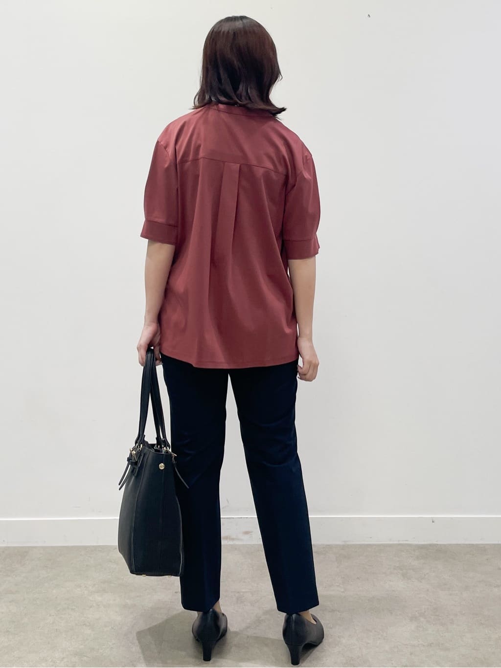 yukariさんの「Reflect｜【すっきり見え！長め丈／マシンウォッシュ可】スキッパーネックジャージトップス」を使ったコーディネート