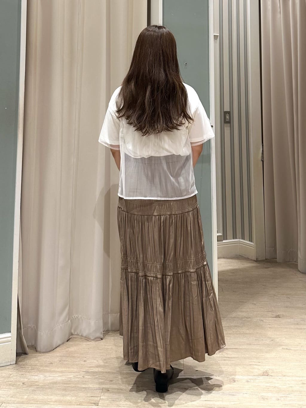Ririさんの「grove｜ラフだけどおしゃれ　チュールレイヤードTシャツ」を使ったコーディネート