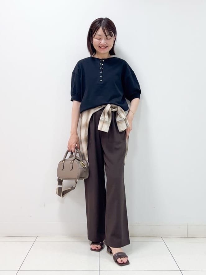 nakajoさんの「Dessin｜【360度可愛い/前後2WAY/洗える】ライトコットンヘンリーカットソー」を使ったコーディネート