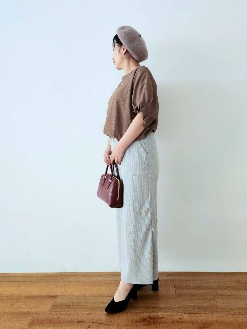 くまさんの「SHOO･LA･RUE｜【洗える】お袖のタックがアクセント インせず着られる さらさらドルマントップス」を使ったコーディネート