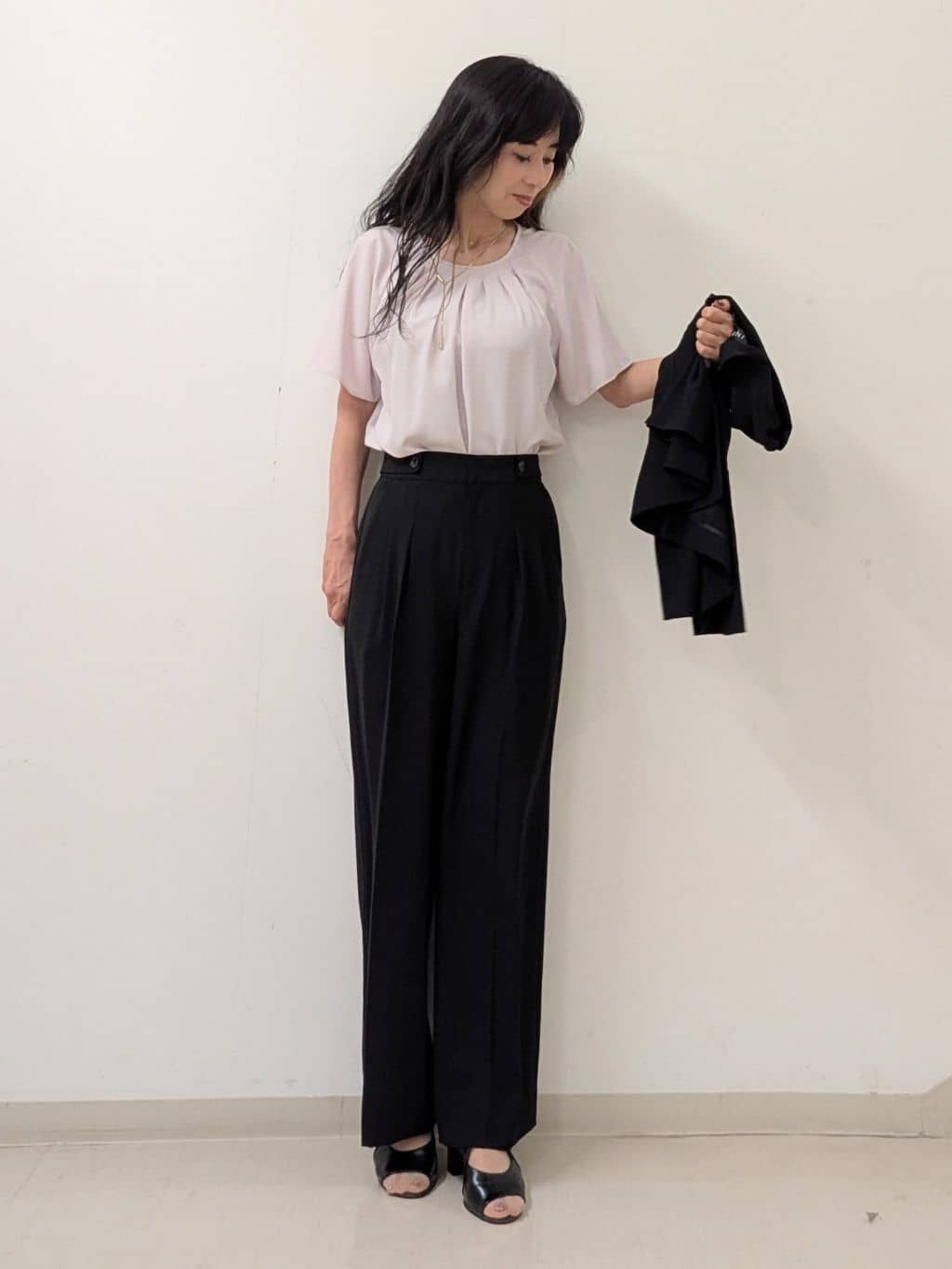 miiさんの「INDIVI｜【軽く羽織れる！】ダブルジャケット」を使ったコーディネート