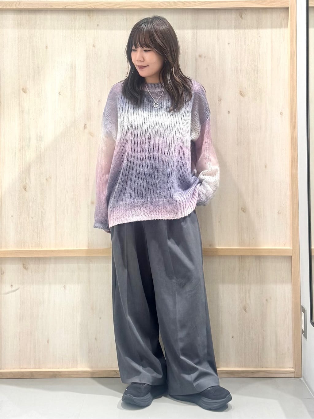 nanaさんの「THE SHOP TK｜スペースダイ透かし編みニット」を使ったコーディネート