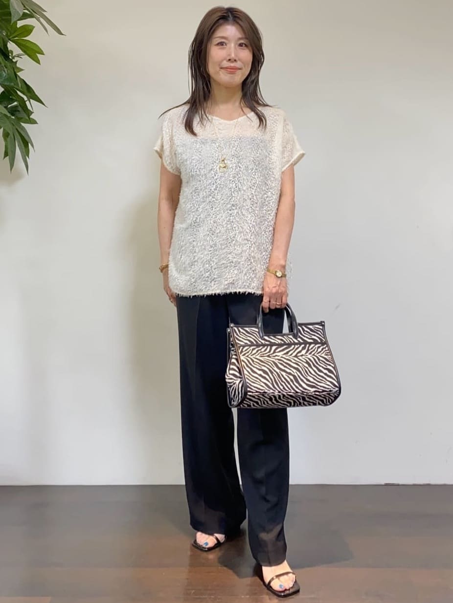 tomoさんの「UNTITLED｜【接触冷感/UVカット/ウエストゴム】センタープレスツイルパンツ」を使ったコーディネート