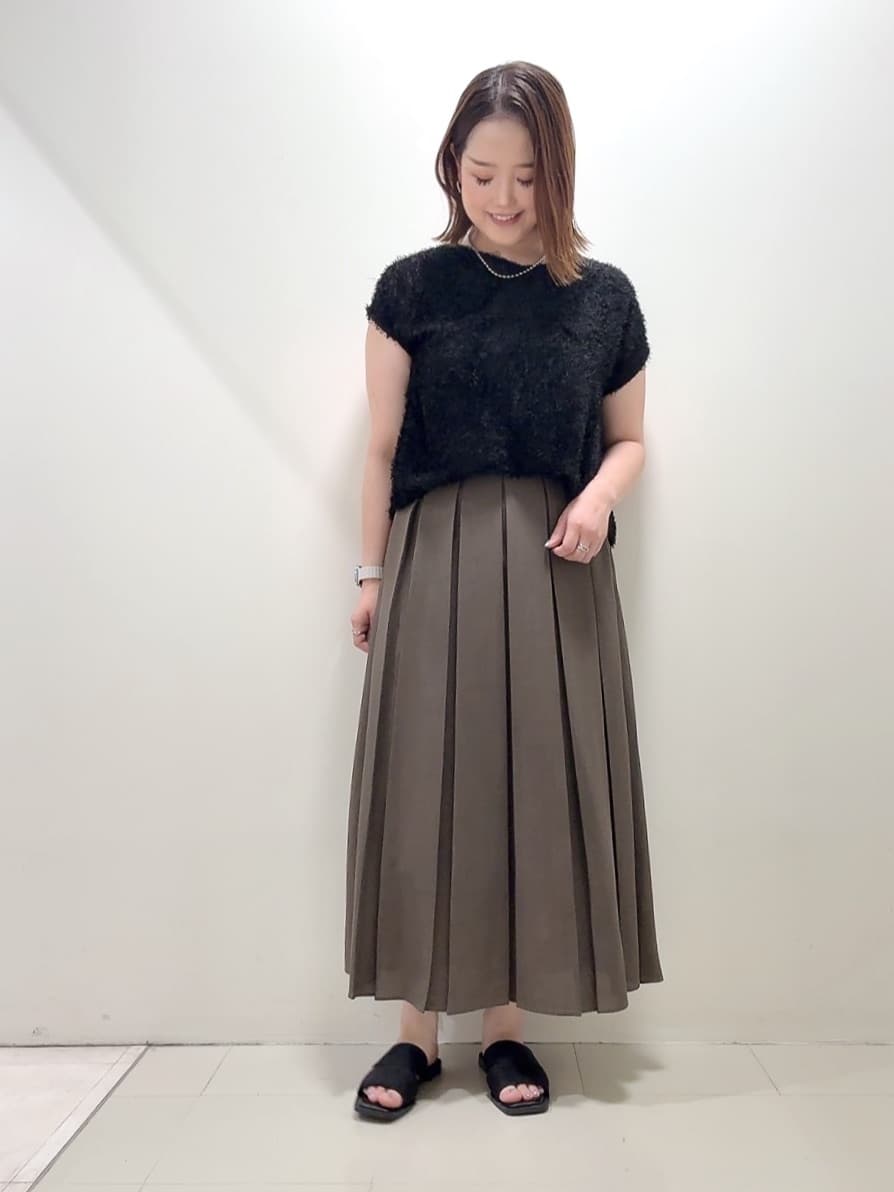 YUIさんの「UNTITLED｜【セットアップ可/洗える】フェザーフレンチスリーブブラウス」を使ったコーディネート