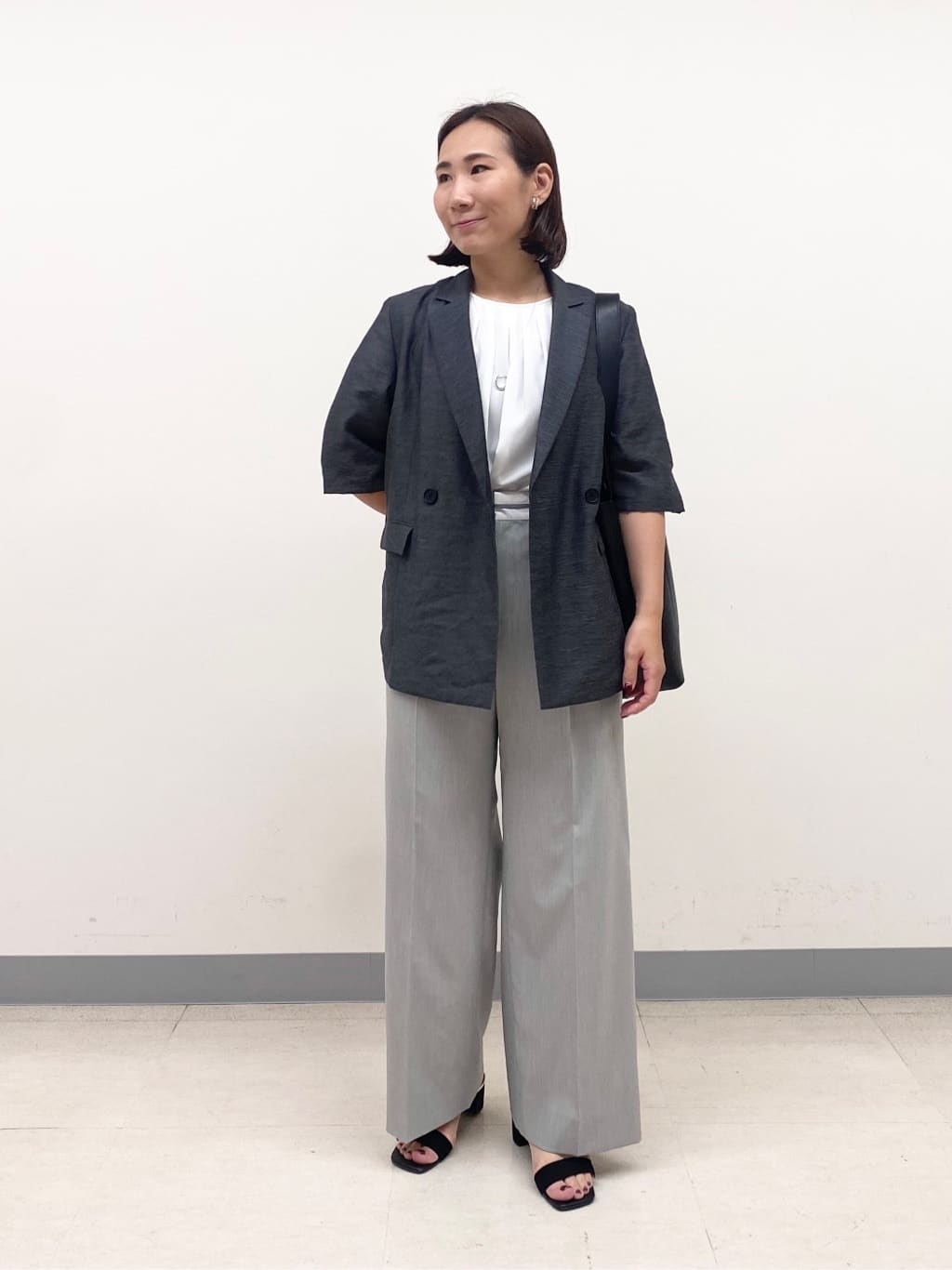 YUKARIさんの「INDIVI｜【軽く羽織れる/洗える】ジャケット風カーディガン」を使ったコーディネート