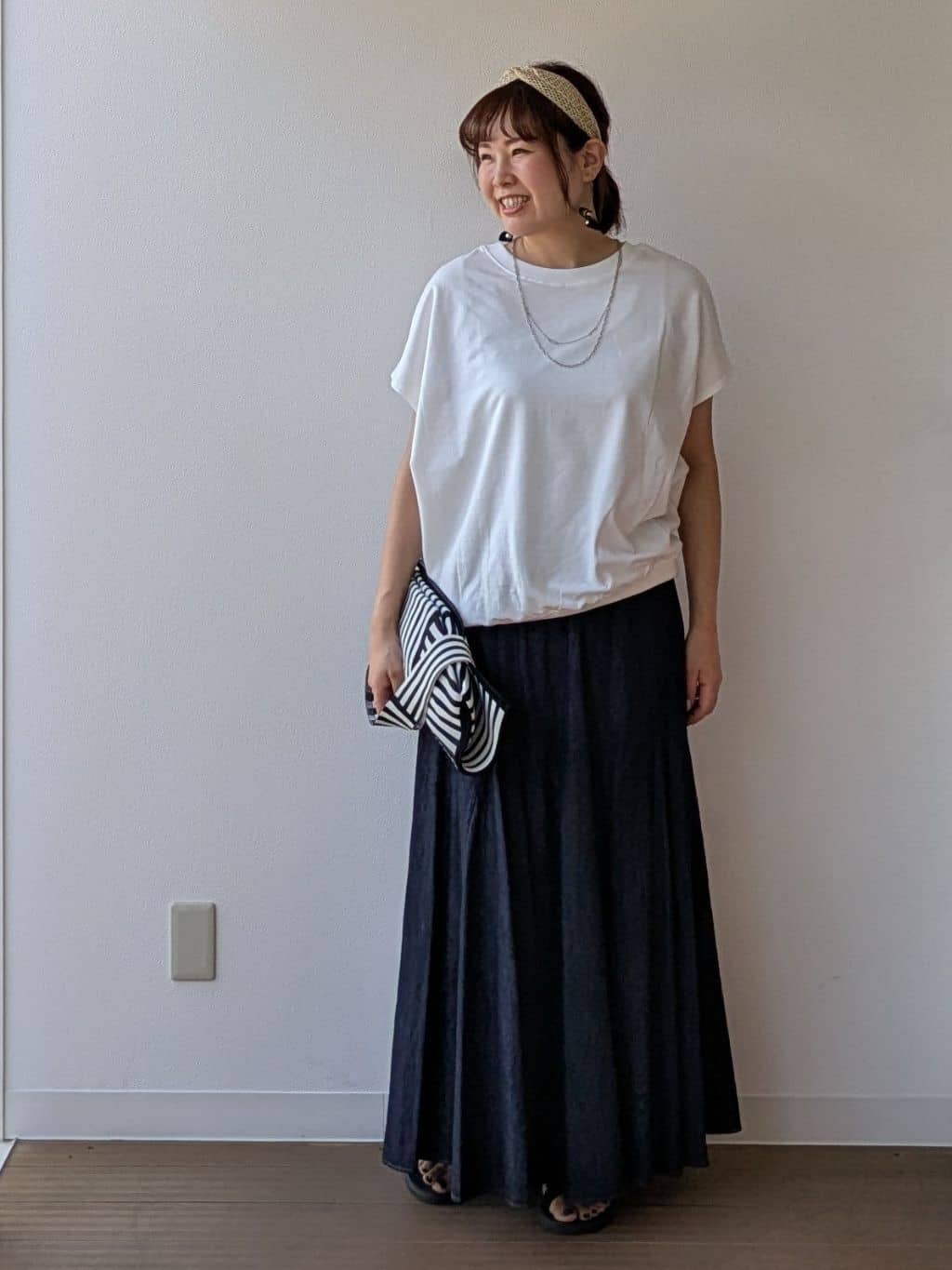 なみきさんの「UNTITLED｜【CHIGNON】別注 ミニ裏毛フレンチスリーブプルオーバー」を使ったコーディネート