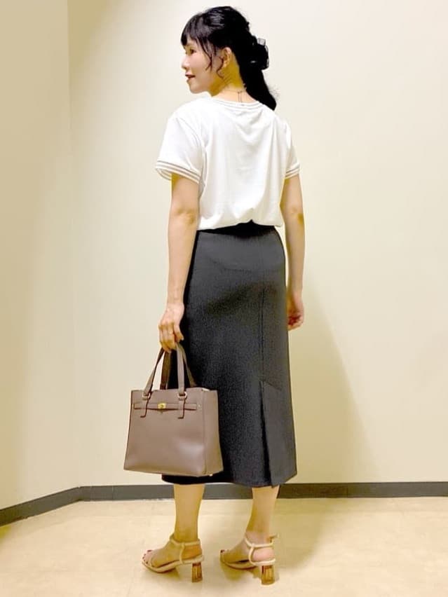  beni_gingerさんの「Reflect｜【インナーにおすすめ◎】シアーネックデザインプルオーバー」を使ったコーディネート