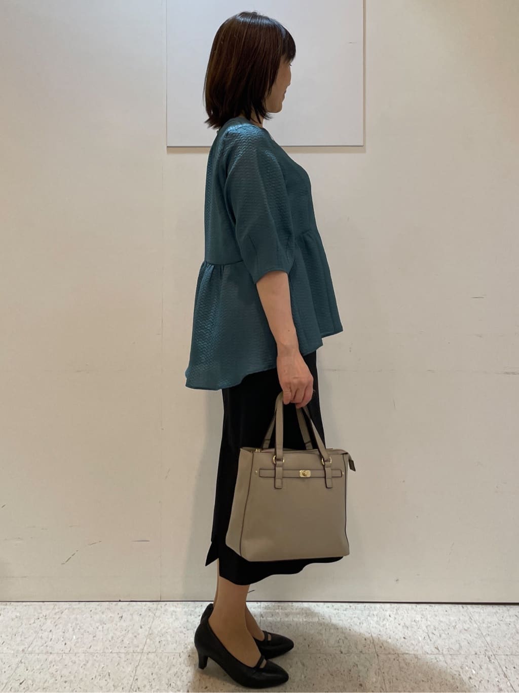 めいさんの「Reflect｜【すっきり見え！長め丈】ペプラムデザインシアーブラウス」を使ったコーディネート