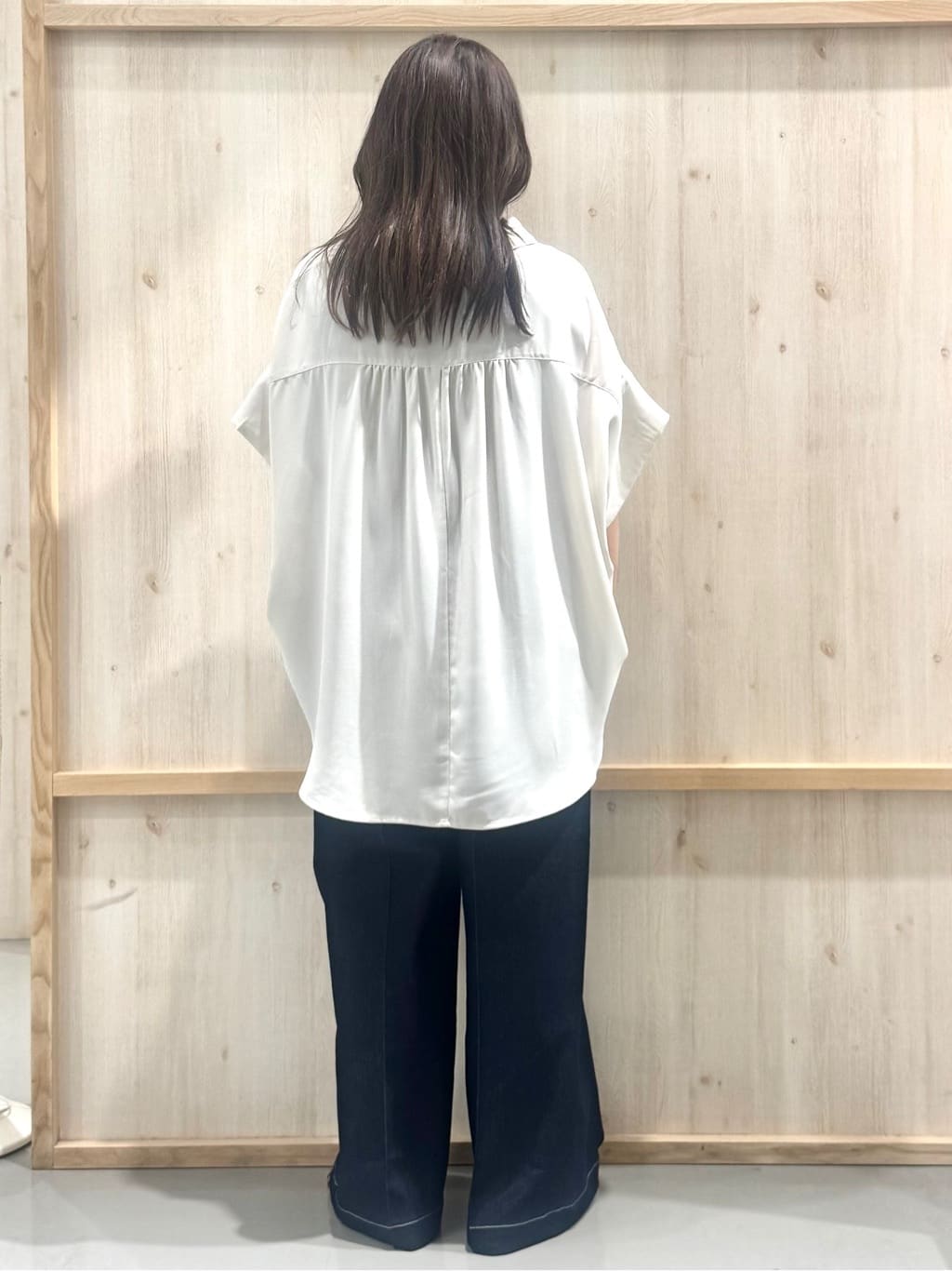 nanaさんの「THE SHOP TK｜【インしなくても決まる】スキッパーシャツ/接触冷感/防シワ/速乾」を使ったコーディネート