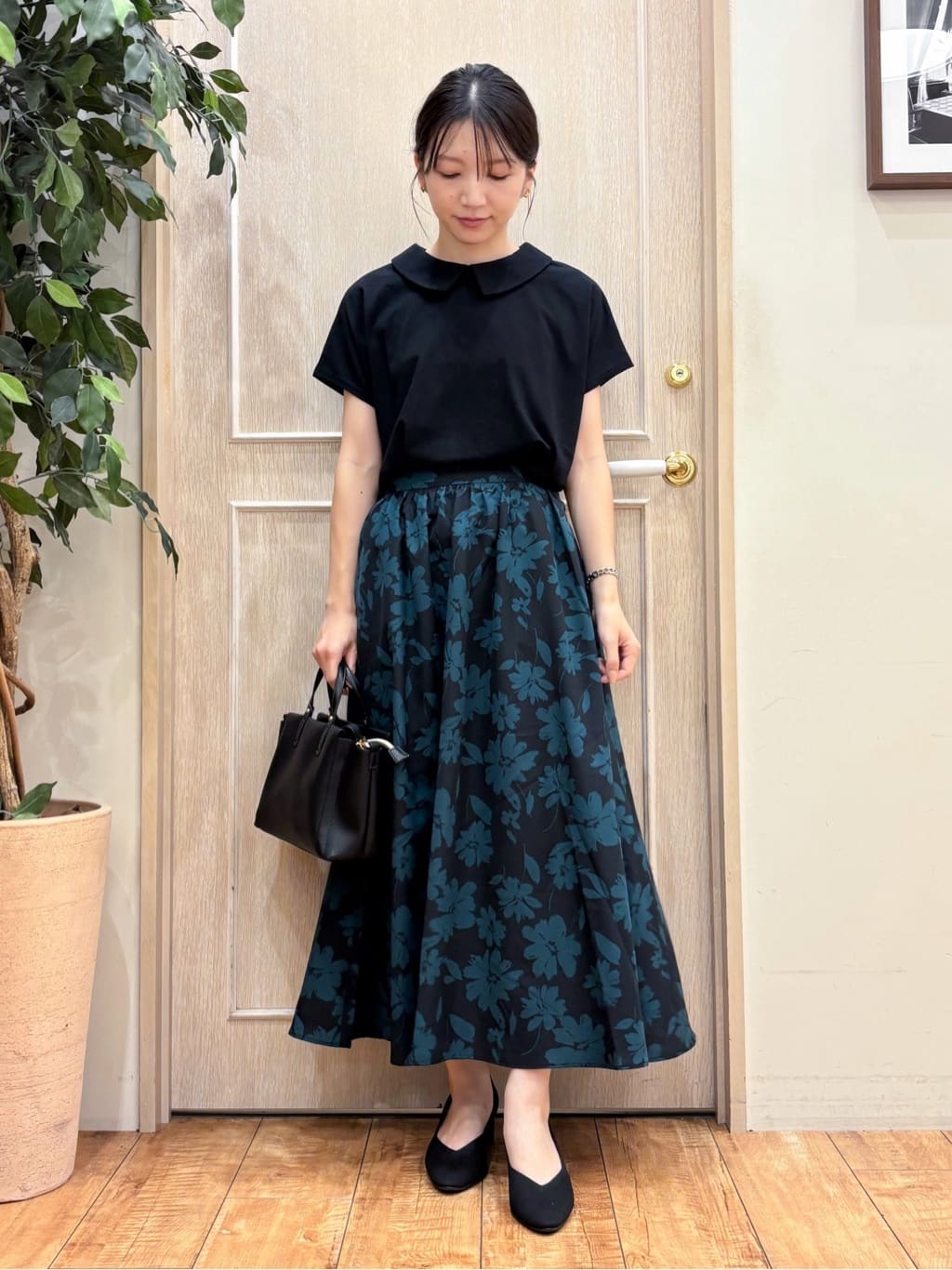 なみさんの「SHOO･LA･RUE｜【S-LL】こだわりの襟バランスが大人かわいい ボックスシルエットトップス」を使ったコーディネート