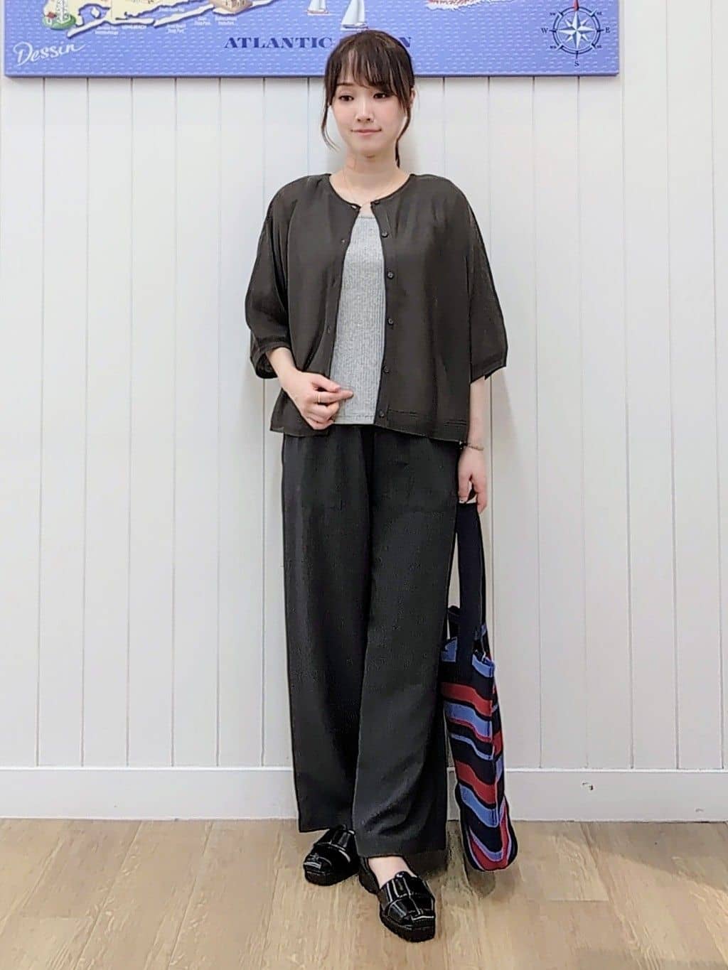 itoさんの「Dessin｜【前後2WAY・洗える】シアーカーディガン」を使ったコーディネート