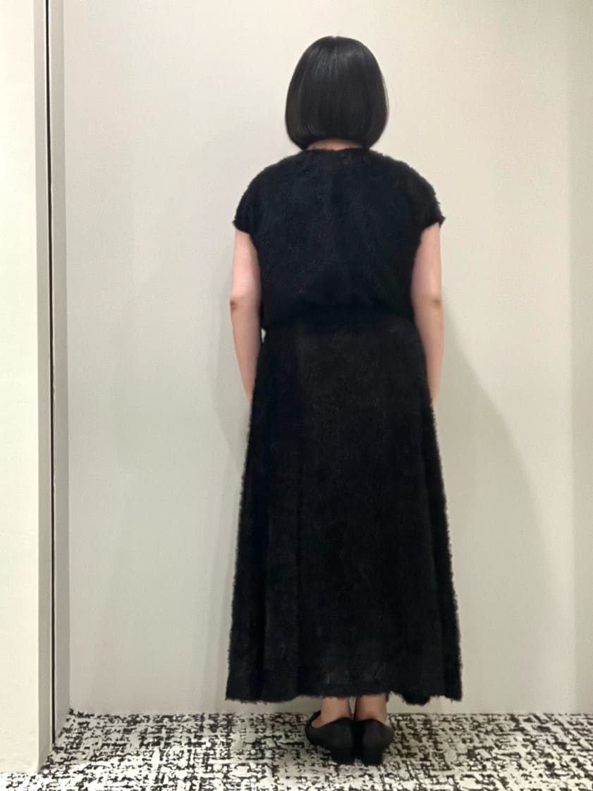 Mizukiさんの「UNTITLED｜【セットアップ可/洗える】フェザーフレンチスリーブブラウス」を使ったコーディネート
